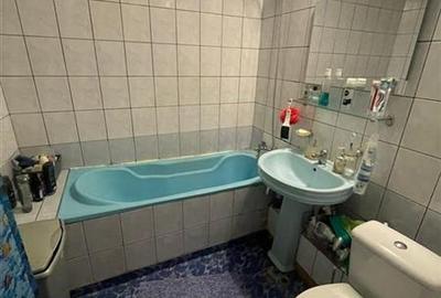 Apartament cu 3 camere semidecomandat în 13 Septembrie - 7