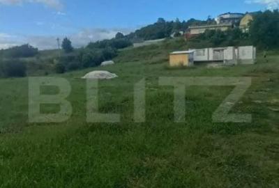 Teren de 1400 mp, în Central