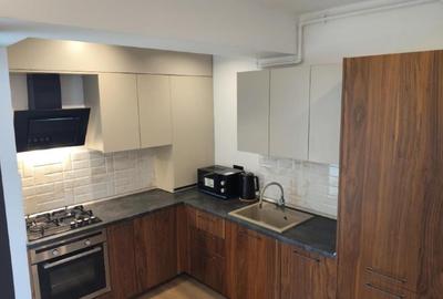 Apartament cu 2 camere semidecomandat, mobilat în Tomis Nord - 2