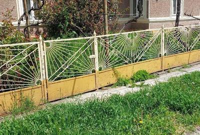 Casă cu 4 camere cu Teren 2600 Mp în Central - 2