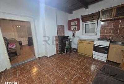 Casă cu 2 camere cu Teren 2685 Mp în Curtuișeni - 15