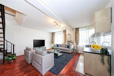 Vanzare apartament 2 camere, central , cu scara interioara
Comosion 0 % - 1