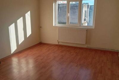 Apartament cu 3 camere decomandat în Sud - 7