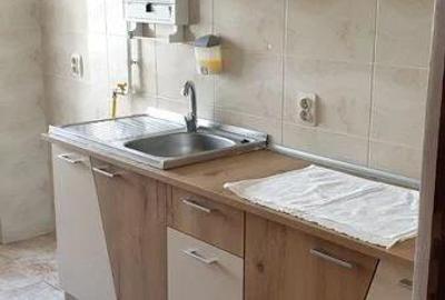 Garsoniera la intrarea in Parcul Circului - 2