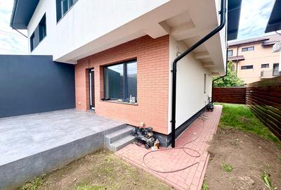 Duplex cu 5 camere cu Canalizare în Sud - 4