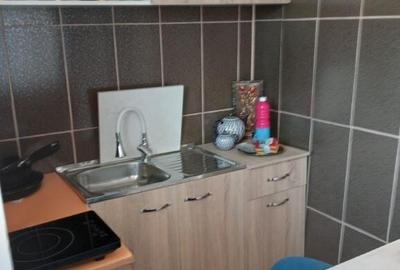 Garsonieră în Titan