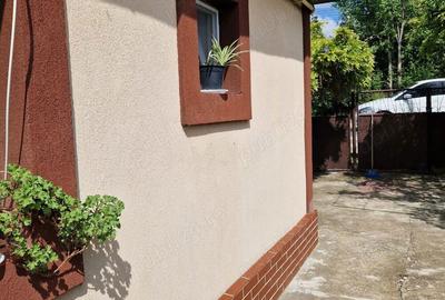 Vand imobil compus din casa de locuit cu anexe gospodare?ti ?i teren aferent, situat in ora? Faurei - 4