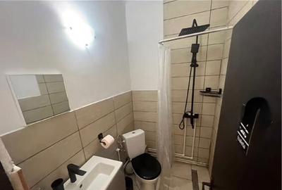 Casă cu 9 camere în Central - 1