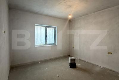 Casă cu 4 camere cu Teren 260 Mp în Central - 1