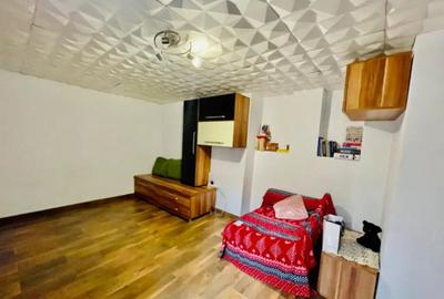 Apartament cu 2 camere decomandat, mobilat în Central