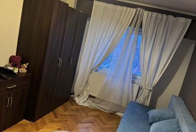 Apartament cu 3 camere decomandat în Central - 1