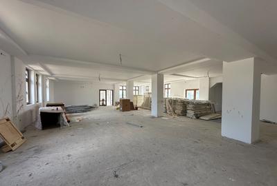 Spațiu comercial, de 1,000 mp, în Valea Călugărească - 3