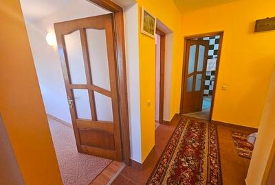 VILĂ ELEGANTĂ CU PRIVELIȘTE DEOSEBITĂ – VALENII DE MUNTE - 46