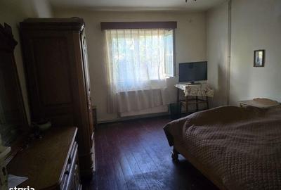 Casă cu 5 camere cu Teren 238 Mp în Traian - 10