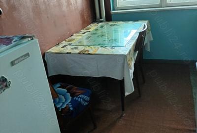 Apartament cu 2 camere semidecomandat în Micro 14 - 1