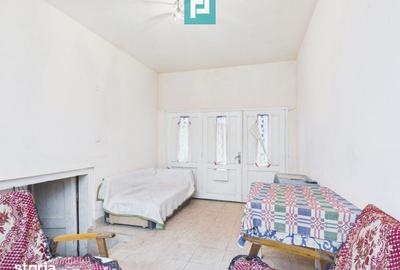 Casă cu 5 camere cu Teren 2837 Mp în Buteni - 9