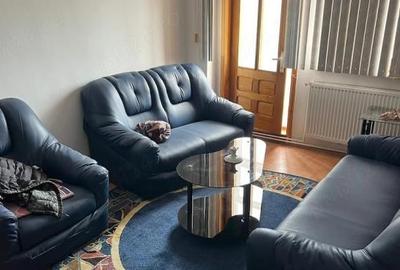 Apartament cu 2 camere decomandat în Poarta 6