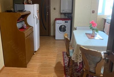 Apartament cu 3 camere decomandat în Caracal - 3