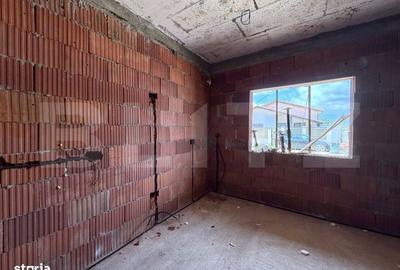 Casă cu 4 camere în Central - 1