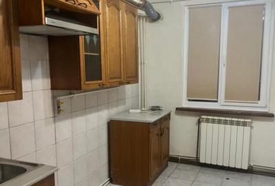 Apartament Central ,3 camere, 72mp ,etaj intermediar, zona - 2