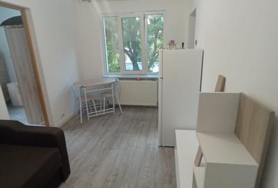 TATARASI-CIRIC ap. 2 camere, renovat, curat, etajul 3, mobilat si utilat ! - 1