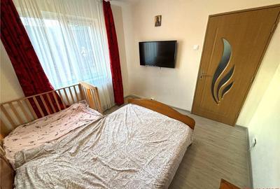 Zona Miron Costin - apartament 3 camere - etajul 2 - 2