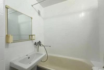 Apartament cu 3 camere decomandat în Șagului