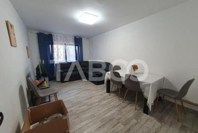Apartament la parter 2 camere decomandate partial renovat zo - 3