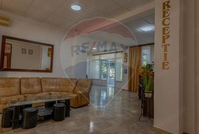 Casă cu 16 camere cu Teren 3700 Mp în Central - 2