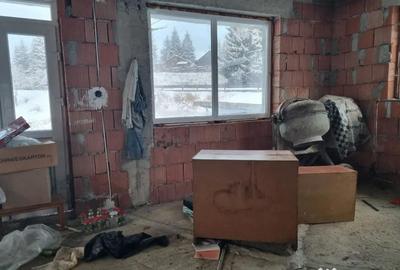 Casă cu 7 camere cu Teren 1251 Mp în Piatra - 1