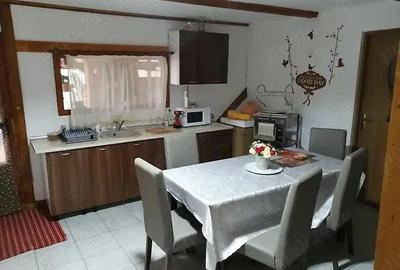 Casă cu 6 camere în Central - 2