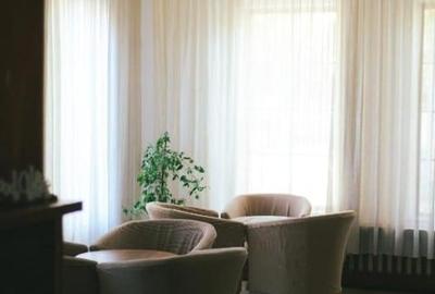 PENSIUNE in PREDEAL, cu 19 camere, restaurant, bar si 2 terase - 12