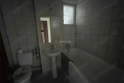 Apartament 3 camere - decomandat - bd.Timisoara - 1