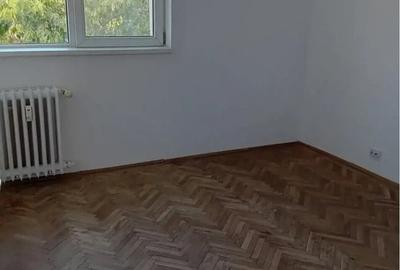 Apartament cu 4 camere decomandat în Titan - 3