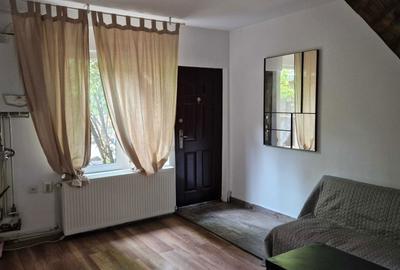Apartament cu 3 camere semidecomandat în Central - 8