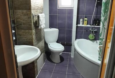 Apartament cu 3 camere decomandat în Central - 3
