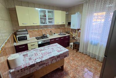 Casă cu 4 camere în Independența - 5