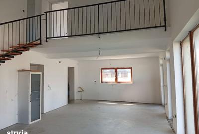 Casă cu 4 camere cu Teren 468 Mp în Central - 2