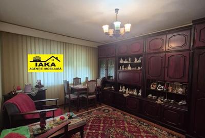 Republicii, zona buna, 4 camere, etaj 1 - 2