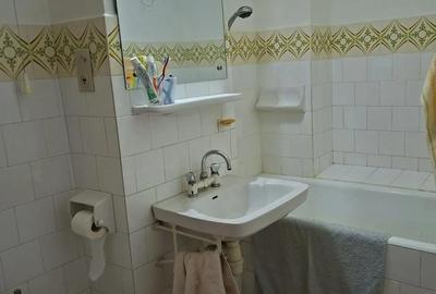 Apartament cu 4 camere decomandat în Central - 2