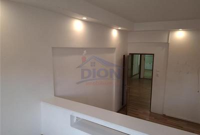 Apartament cu 3 camere decomandat în Calea Călărașilor - 9