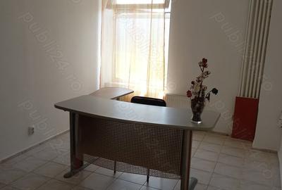 Spațiu comercial, de 20 mp, în Central - 6