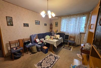 Titan, chiar la intrare in Parcul IOR, pe Lunca Bradului, la Scoala 195 - 4