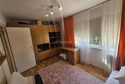 Apartament cu 2 camere semidecomandat în Micro I - 4