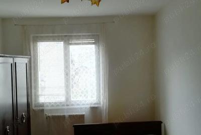 Apartament cu 3 camere semidecomandat în Central - 1