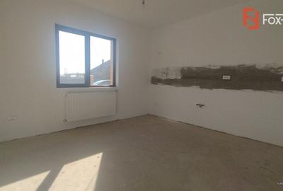 Duplex cu 4 camere cu Canalizare în Sânmihaiu Român - 5