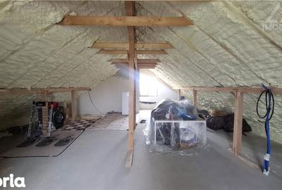 Casă cu 4 camere cu Teren 400 Mp în Rediu - 8