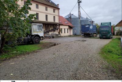Spațiu comercial, de 1 mp, în Ghioroc - 1