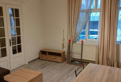 Apartament cu 2 camere decomandat în Central - 2