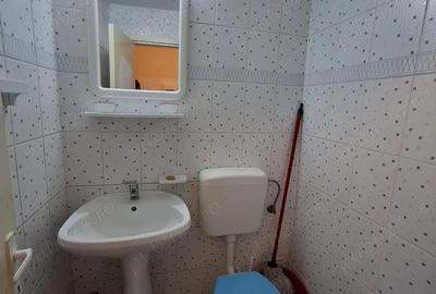 Zona str. Scolii de vanzare spatiu comercial situat la parterul unui bloc - 5